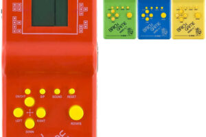 Retro Beobachtung elektronisches Spiel Kvadrix auf Batterien Tetris 4 Farben Retro Beobachtung elektronisches Spiel Kvadrix auf Batterien Tetris 4 Farben