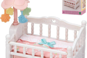 Sylvanian Families Kinderbett mit Karussell für Drillinge