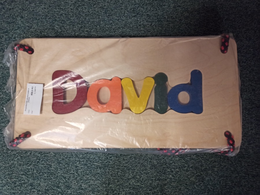 houpacka-cubs-drevena-sedak-se-jmenem-david Holzschaukel „Cubs“ mit Sitz und dem Namen DAVID